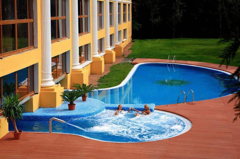 Royal Medical Cezar Hotel Truskavets Exterior foto